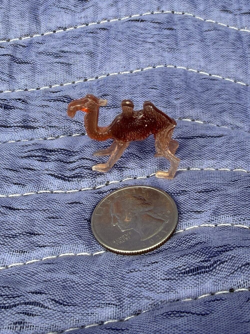 CAMEL ORANGE 1960'S SONIC ZOO PIK DRIVE-IN SODA CUP HANGER CHARM Vintage Trinket